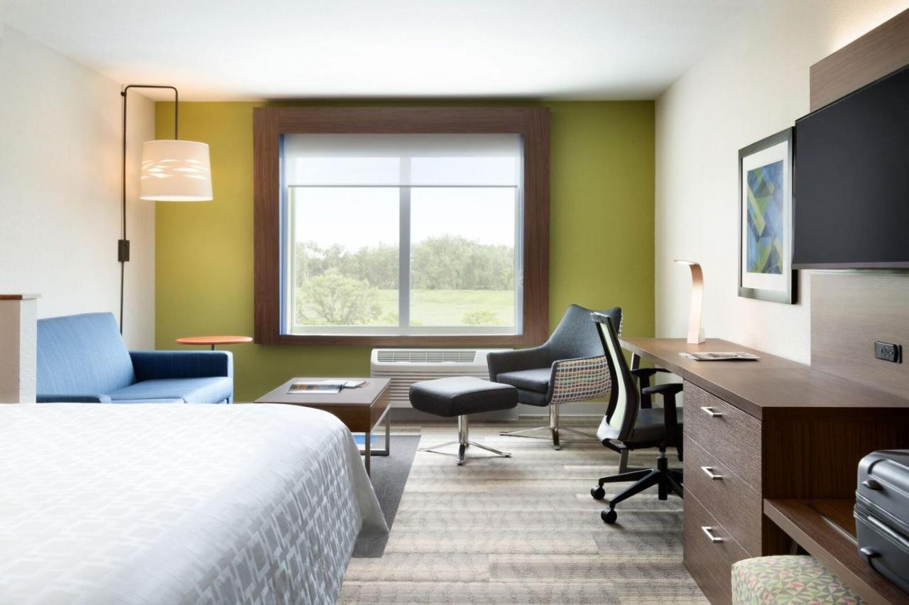 Chambre Lit King-Size Standard avec Baignoire Accessible aux Personnes à Mobilité Réduite